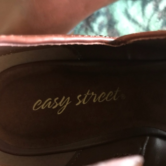 Easy Street Peep Toe Side Zip Brown Booties 7.5W - Picture 10 of 10